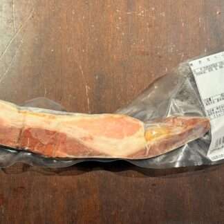 【原材料は豚肉・塩・胡椒のみ】肉本来の旨みを極めた純粋ベーコン切り落とし182g